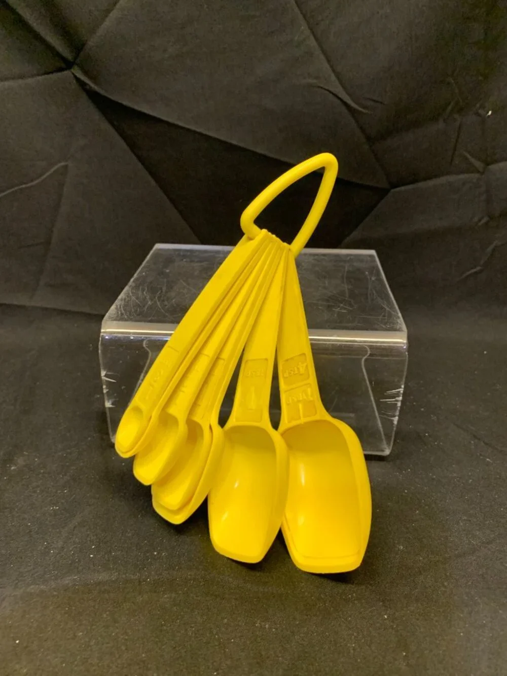 VTG 1970's Yellow Tupperware Measuring Spoo Set of 6 Stackable Kitchenware
